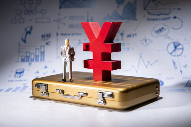 骨折后怎样进行保险报销？这些报销的条件和标准是什么？